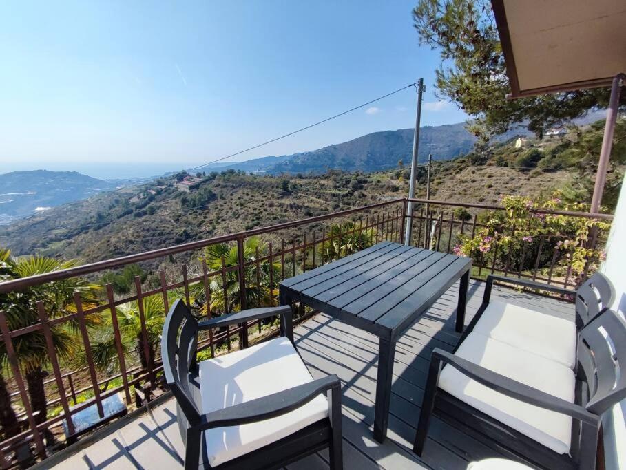Gasthaus Detached House With Garden And Sea View Sanremo Exterior foto