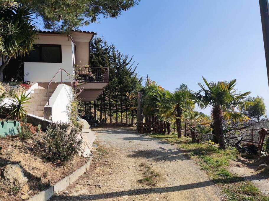 Gasthaus Detached House With Garden And Sea View Sanremo Exterior foto